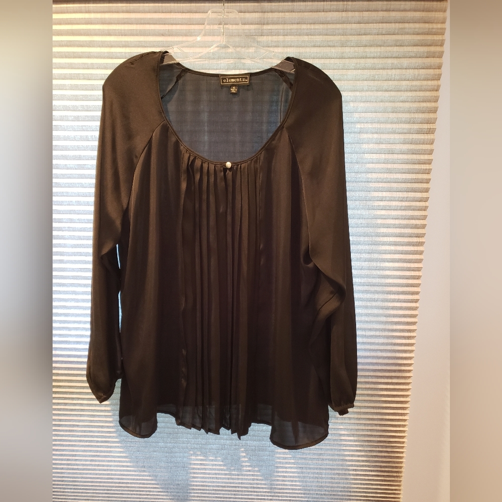 Womens XL Elementz black long sleeve pleated blouse